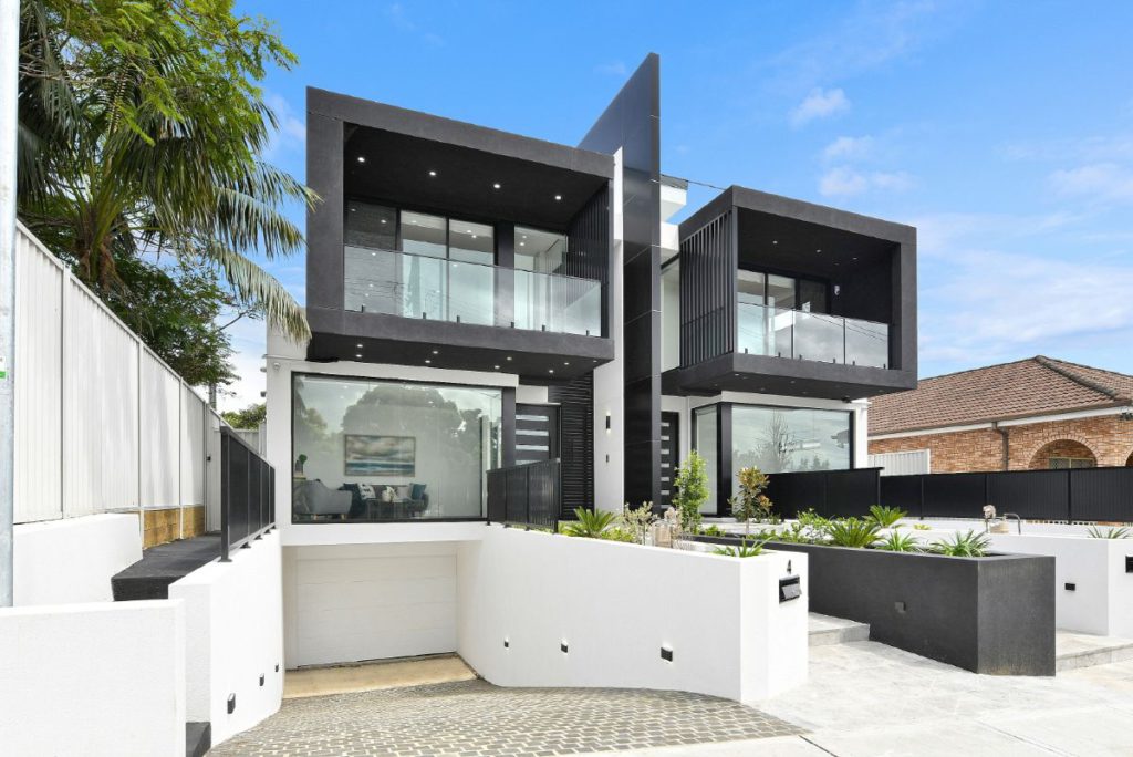Building on a Sloping Block: Insights for Sydney Properties